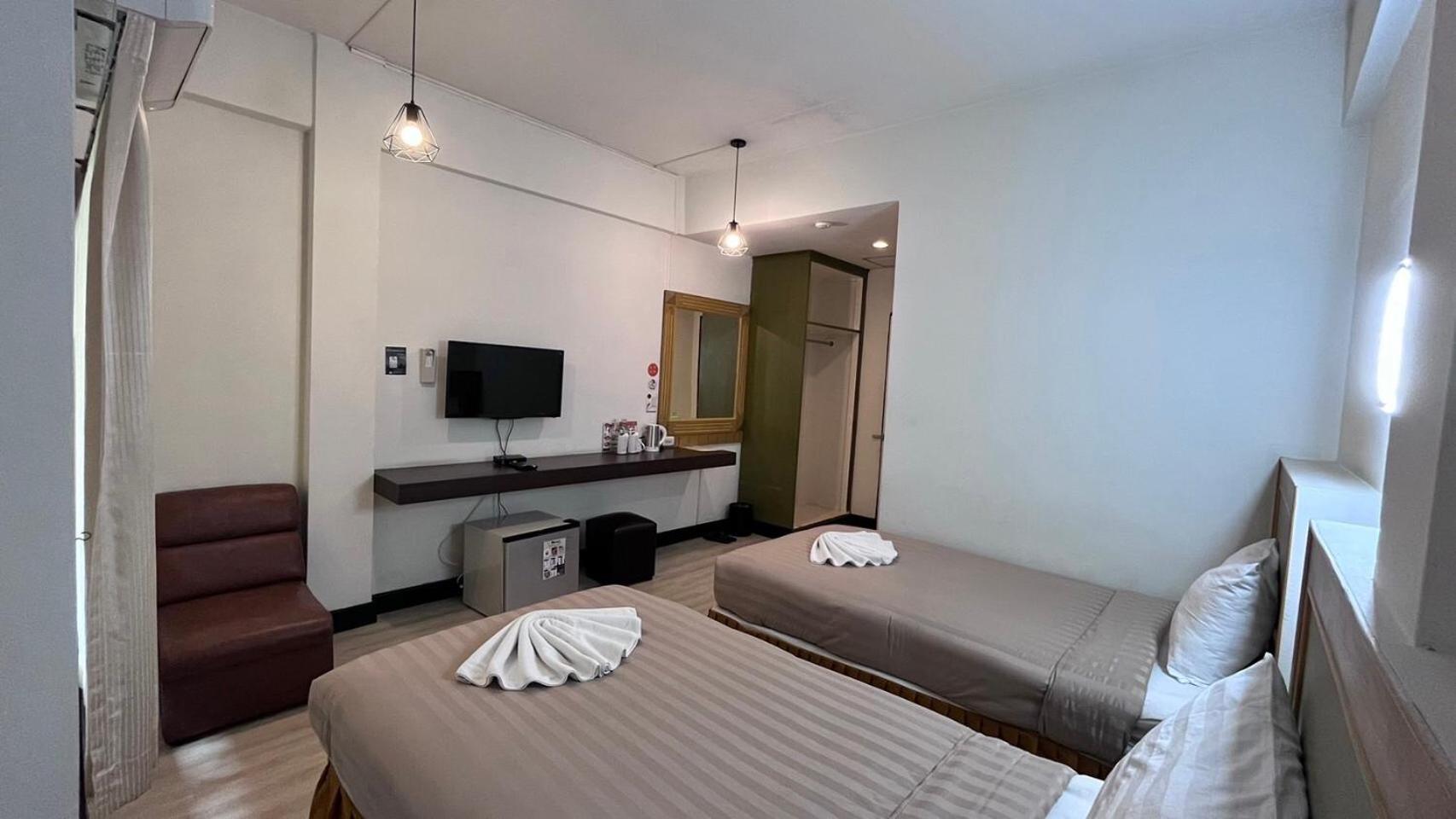 Polkadot Hostel Phitszanulok Kültér fotó
