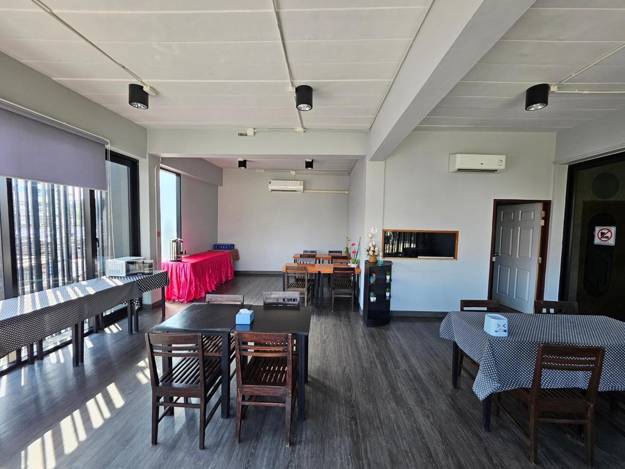 Polkadot Hostel Phitszanulok Kültér fotó
